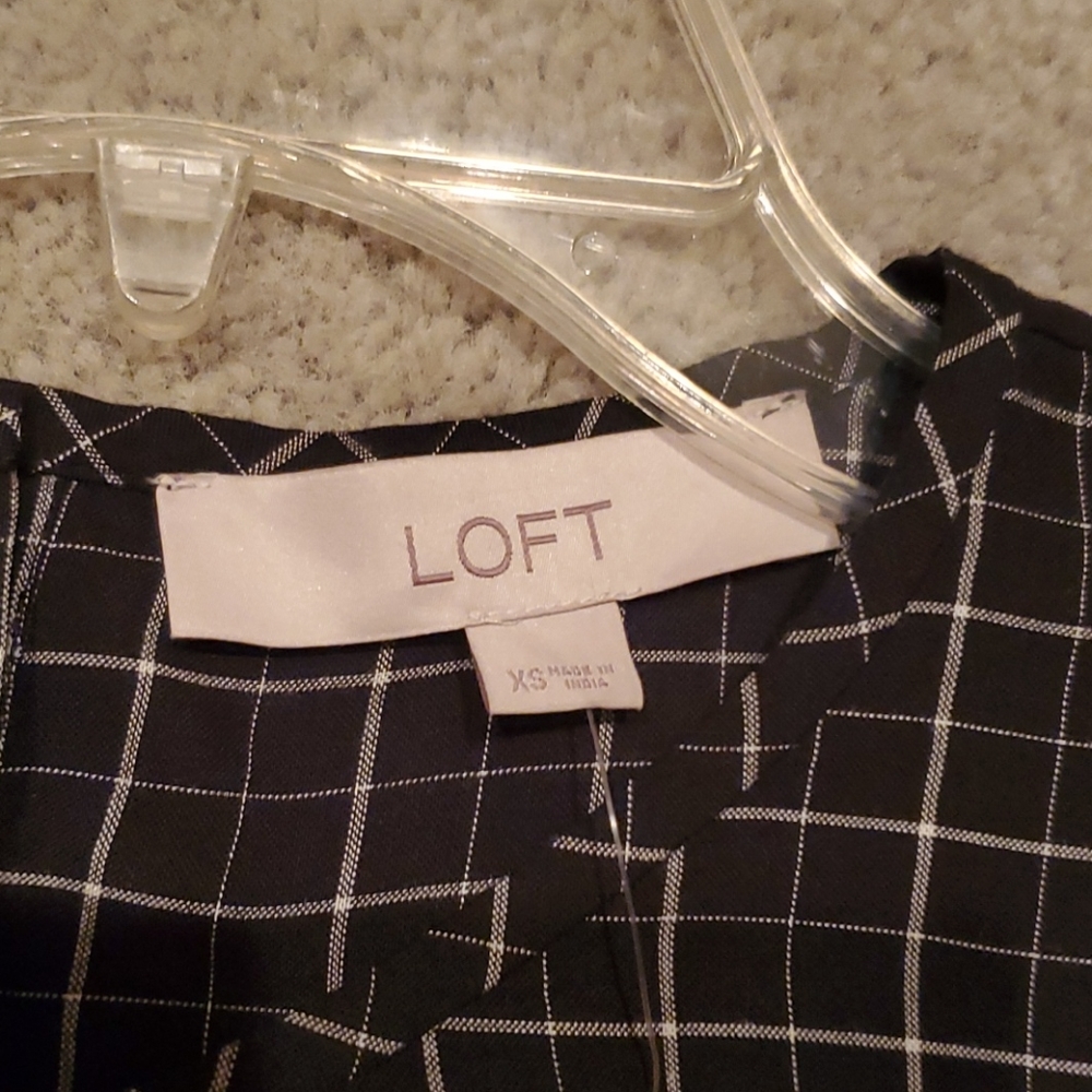 Fit and Flare Wide Sleeve Dramatic Top! - Picture 3 of 5